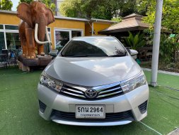  เริ่มผ่อน 6,xxx บาท ฟรีดาวน์ 2016 Toyota Corolla Altis 1.6 G รถเก๋ง 4 ประตู 
